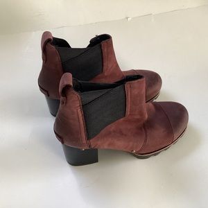 Sorel Women Addington Studded Chunky Chelsea Red Wine Leather Women Boots Size 7